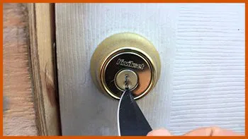 Miami Top Locksmith Miami, FL 305-704-9598 - 7-broken-key-extraction